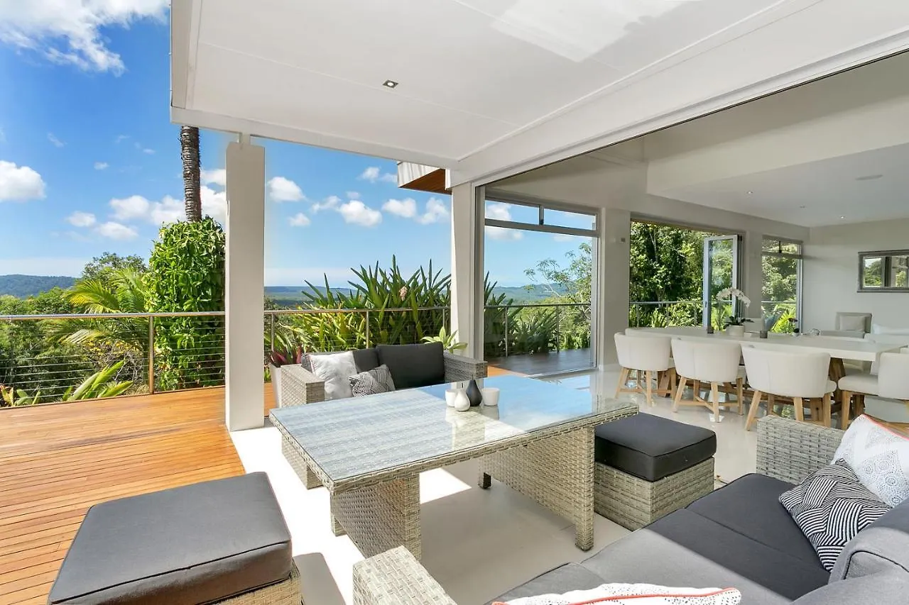 Hilltop Rainforest Retreat Holiday home Cairns