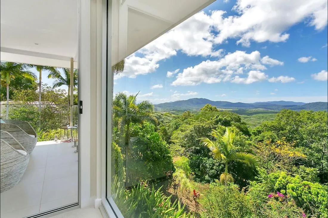 Hilltop Rainforest Retreat Holiday home Cairns